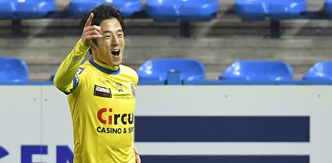 Morioka kijkt met open mond naar Rode Duivel: 