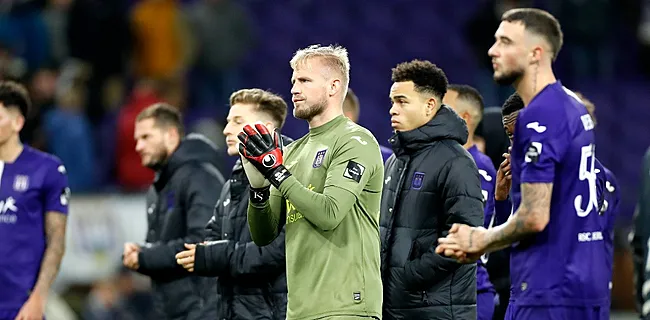 Kranten streng voor 'passieve' topaanwinst Anderlecht