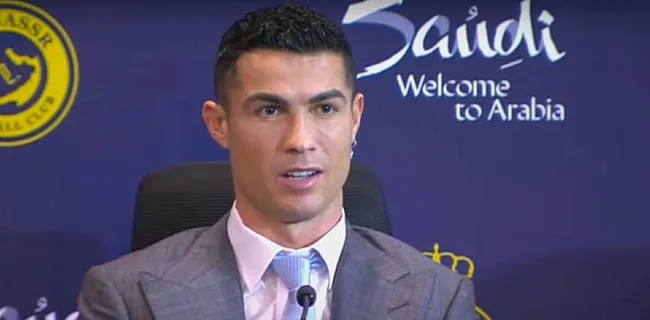 Ronaldo vergist zich van land bij officiële presentatie