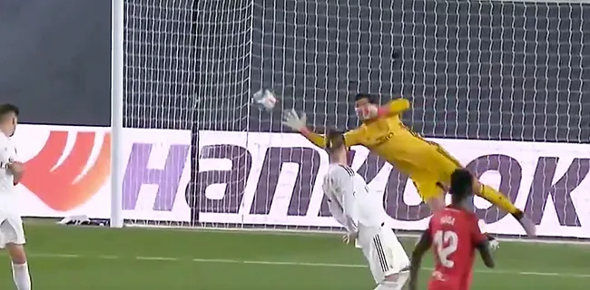 Courtois maakt indruk met spectaculaire redding (🎥)