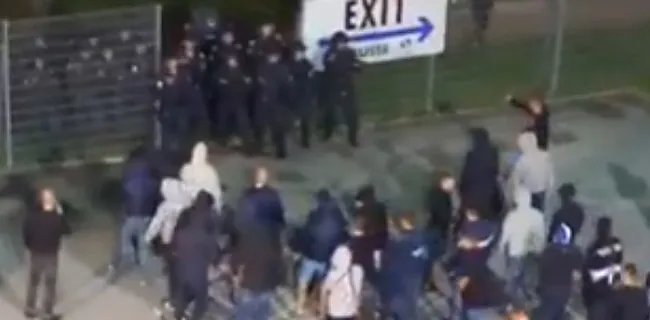 Supporters Genk zwaar over de schreef: politieagent afgevoerd