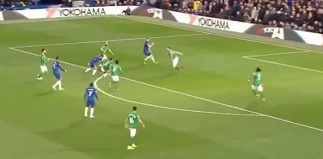 Hazard maakt tegenstander belachelijk en krult fantastisch binnen (🎥)