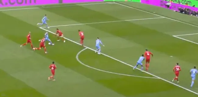 De Bruyne trekt koningsvorm door tegen Liverpool