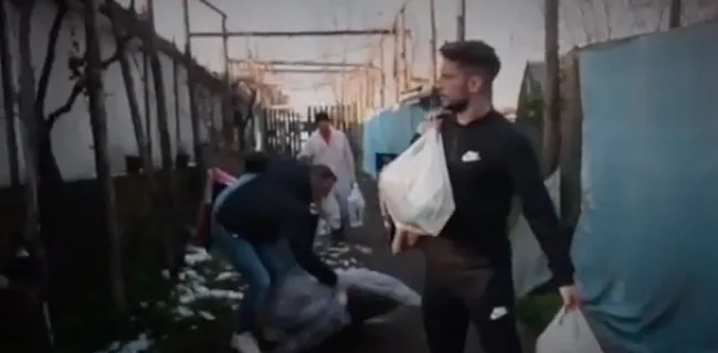 Klasbak! Mertens brengt beelden liefdadigheidswerk naar buiten
