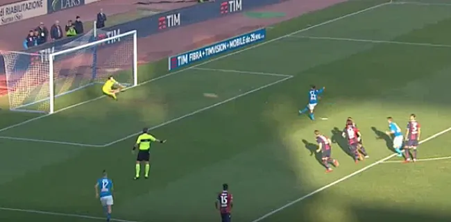 Killer! Mertens zet Napoli ijzig kalm op voorsprong