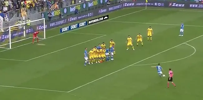 Mertens schittert met pareltje van vrije trap (🎥)