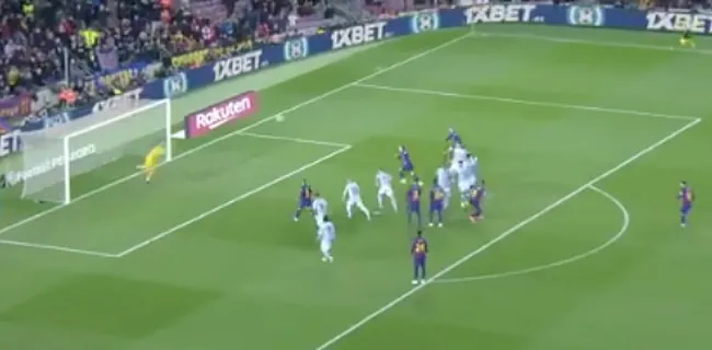 Koning Messi heerst bij Barça met twee héérlijke vrije trappen (🎥)