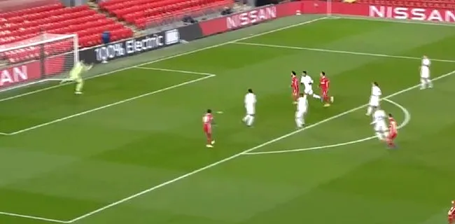 Courtois schittert op Anfield met twee lekkere reddingen (🎥)