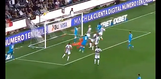 Héérlijk: Napoli scoort met schitterende ingestudeerde vrije trap (🎥)