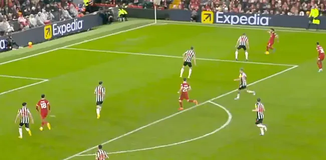 Mo Salah doet Anfield daveren met geniale actie