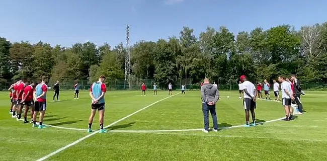 Voetbalwereld staat massaal stil bij slachtoffers overstromingen