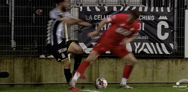 Referee Department de mist in: 