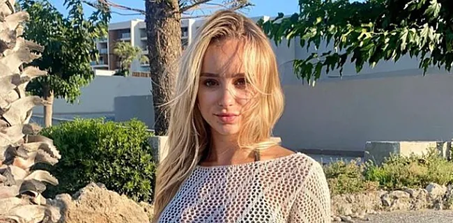 Amy Sonck pakt ongezien uit en smeekt tot vader Wesley