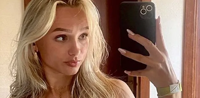 Amy Sonck zet vader Wesley compleet in zijn blootje