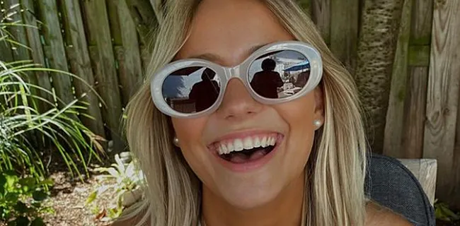 Celine Van Ouytsel pakt pikant uit met verrassende partner