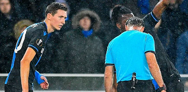 Scheidsrechter Club-United afgebrand: 