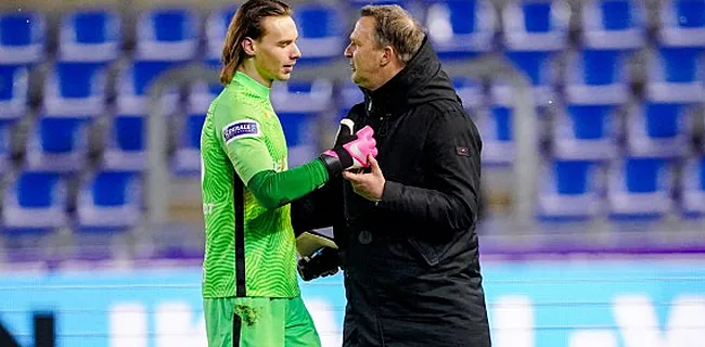 Van den Brom schuift met basiself bij Genk