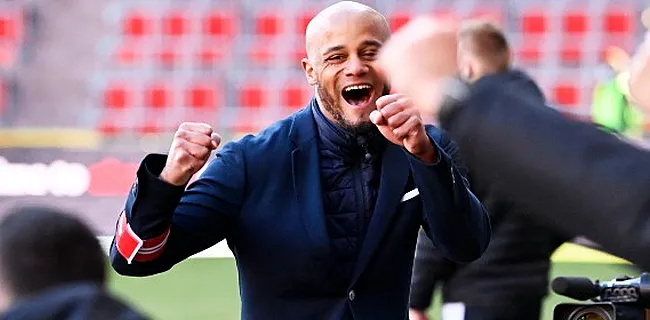 Kompany geniet bij RSCA: 