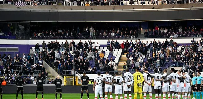 Fans van Anderlecht maken indruk met prachtige tifo