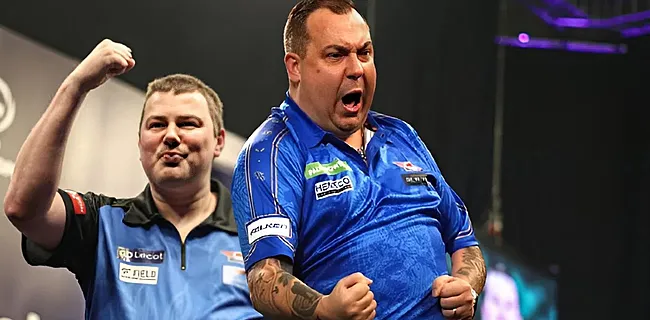 Voetbalfans Baetens en Huybrechts laten Wieze ontploffen