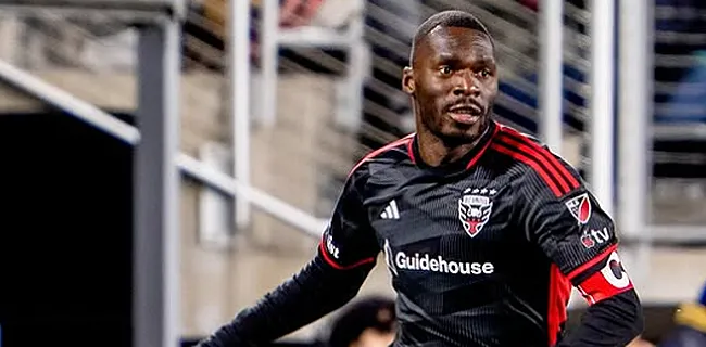 ‘Benteke-bom slaat in: grote schok bij Anderlecht’