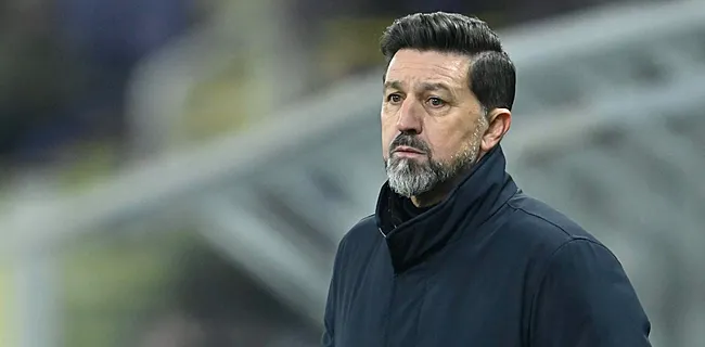 'Ongenadige Hasi duwt Anderlecht-speler richting uitgang'