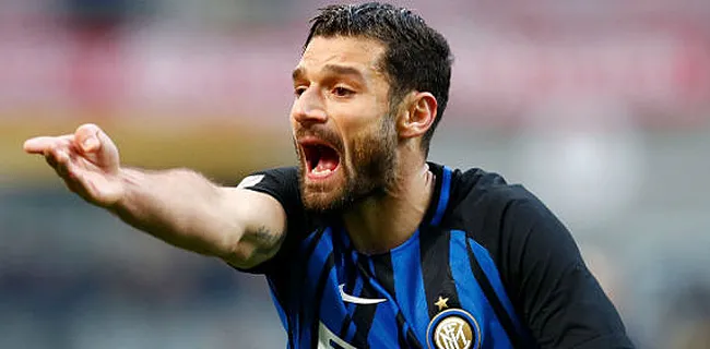 Inter-speler spuugt richting eigen supporters (VIDEO)