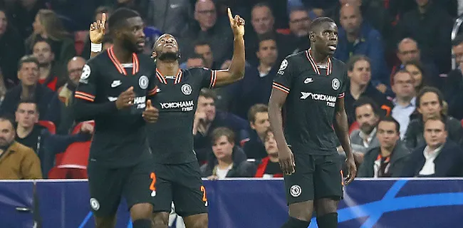 Batshuayi schenkt Chelsea de zege bij Ajax, ondanks enorme misser