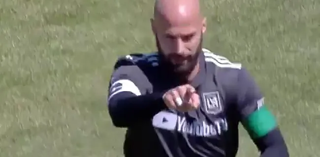 GOAL! Ciman treft met fantastische vrije trap raak tegen ex-club (VIDEO)