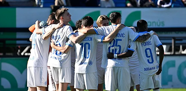 Club-spelers kijken plots op: onverwachte gast bij oefenpot