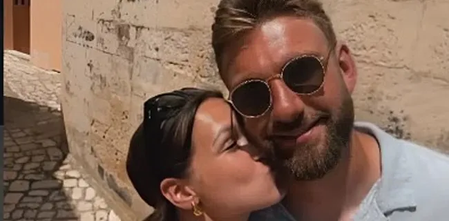 Vurige liefde: kapitein Dender valt voor knappe kinesiste