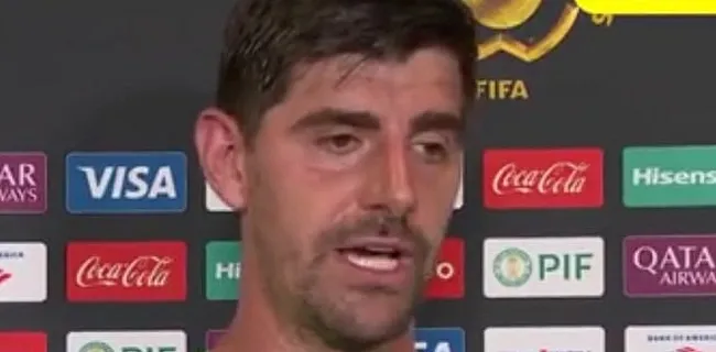 Courtois verbaast en gooit ploegmakker openlijk voor de bus