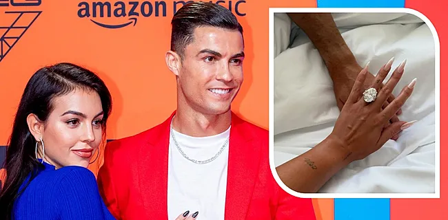 Ronaldo op de knieën: Georgina pronkt met enorme verlovingsring
