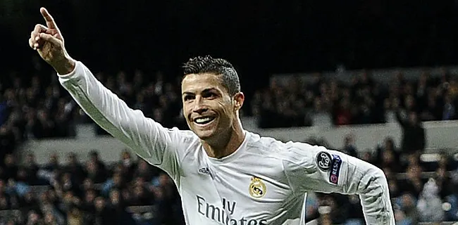 HAHA! Ronaldo heeft het wel heel erg naar zijn zin op de training