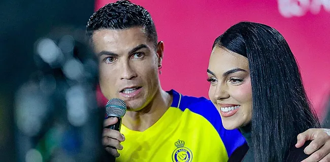 'Ronaldo flikt het wéér: nieuwe ster naar Al-Nassr'