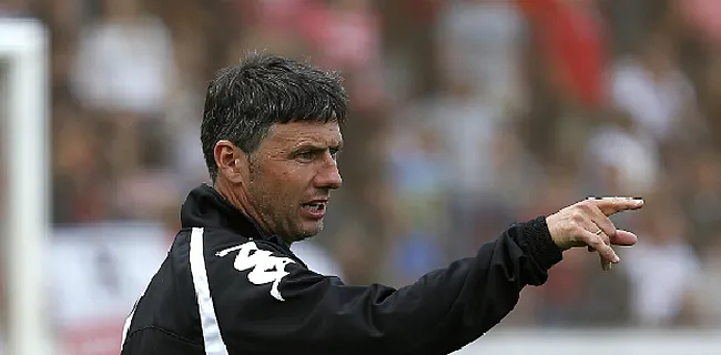 Antwerp-coach reageert op vreemde truc Brussels: 