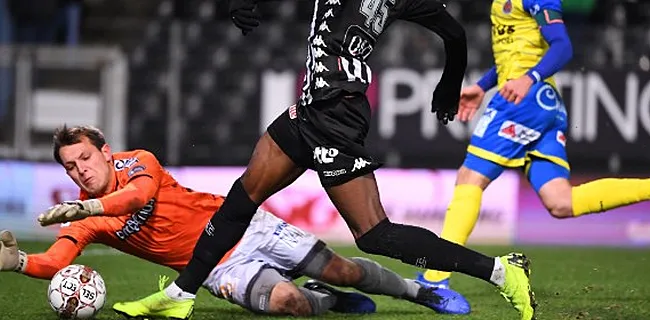 Bizarre situatie: Roef speelt in shirt van... Charleroi