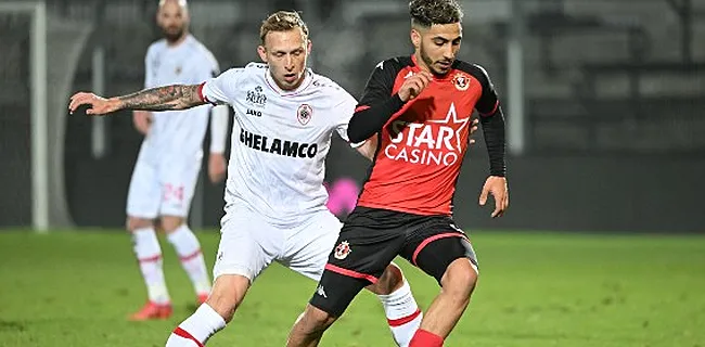 Goal in 92ste minuut levert tienkoppig Antwerp alsnog de zege op