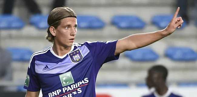 TRANSFERGERUCHTEN: 'Praet en Benteke hebben prijs, Club wil de jackpot'
