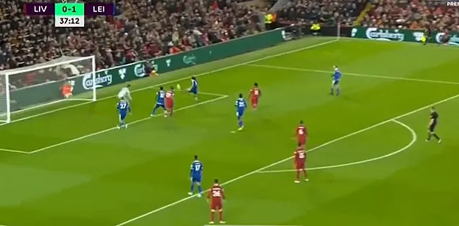 Pechvogel Faes scoort twee knullige own-goals 🎥