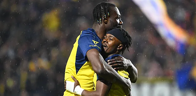 Union naar Heizel! Charleroi krijgt 4 goals én rood om de oren