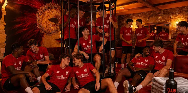 Amateurclub stunt met héél pikante ploegvoorstelling