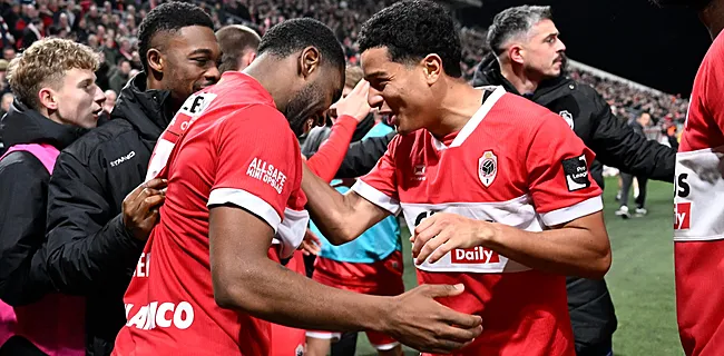 'Leegloop bij Antwerp: Overmars geeft goudhaantje op'