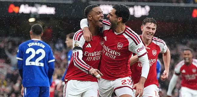 Arsenal gooit titelstrijd helemaal open in Premier League