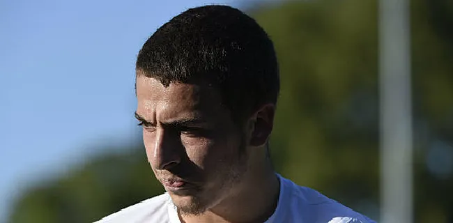 Hazard maakt opgemerkte entree bij Chelsea