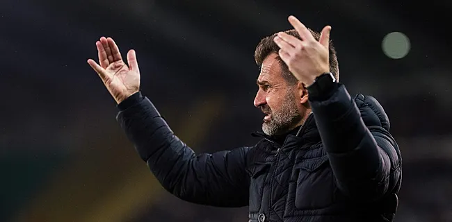 Eén buis bij geroteerd Club: 