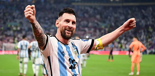Argentinië bidt tot de Heilige Diego voor Messi 🎥