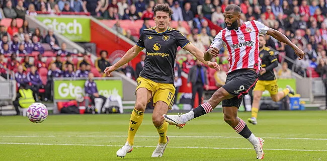 Igor Thiago speelt Manchester United compleet aan flarden