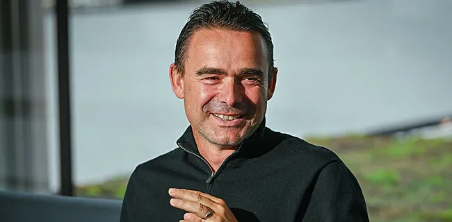 'Ajax schokt Antwerp: plan rond Overmars lekt uit'