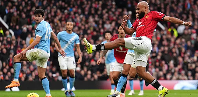 Old Trafford ontploft! Man Utd peuzelt Man City op